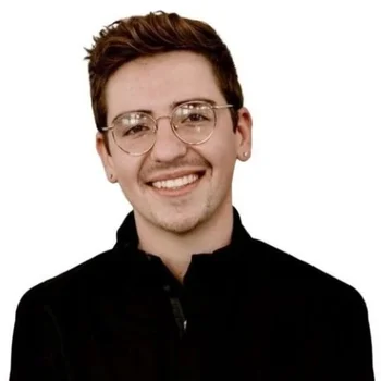 Portrait of Nick Dyer, Broker, CLE