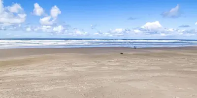 Pacific Ocean along the central Oregon Coast between Newport, Waldport and Yachats | Advantage Real Estate