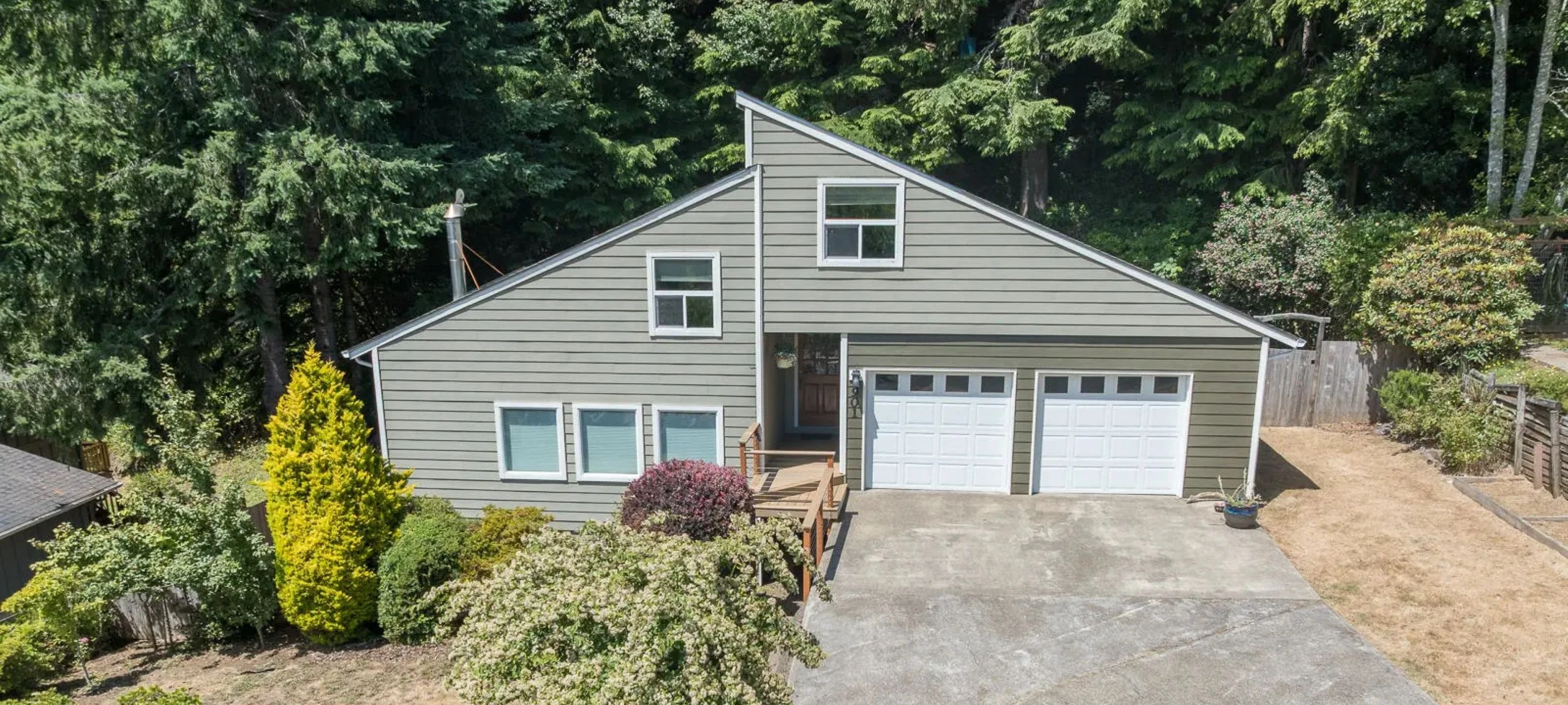 Home for Sale | 901 NE Lakewood Drive, Newport, Oregon | Advantage Real Estate