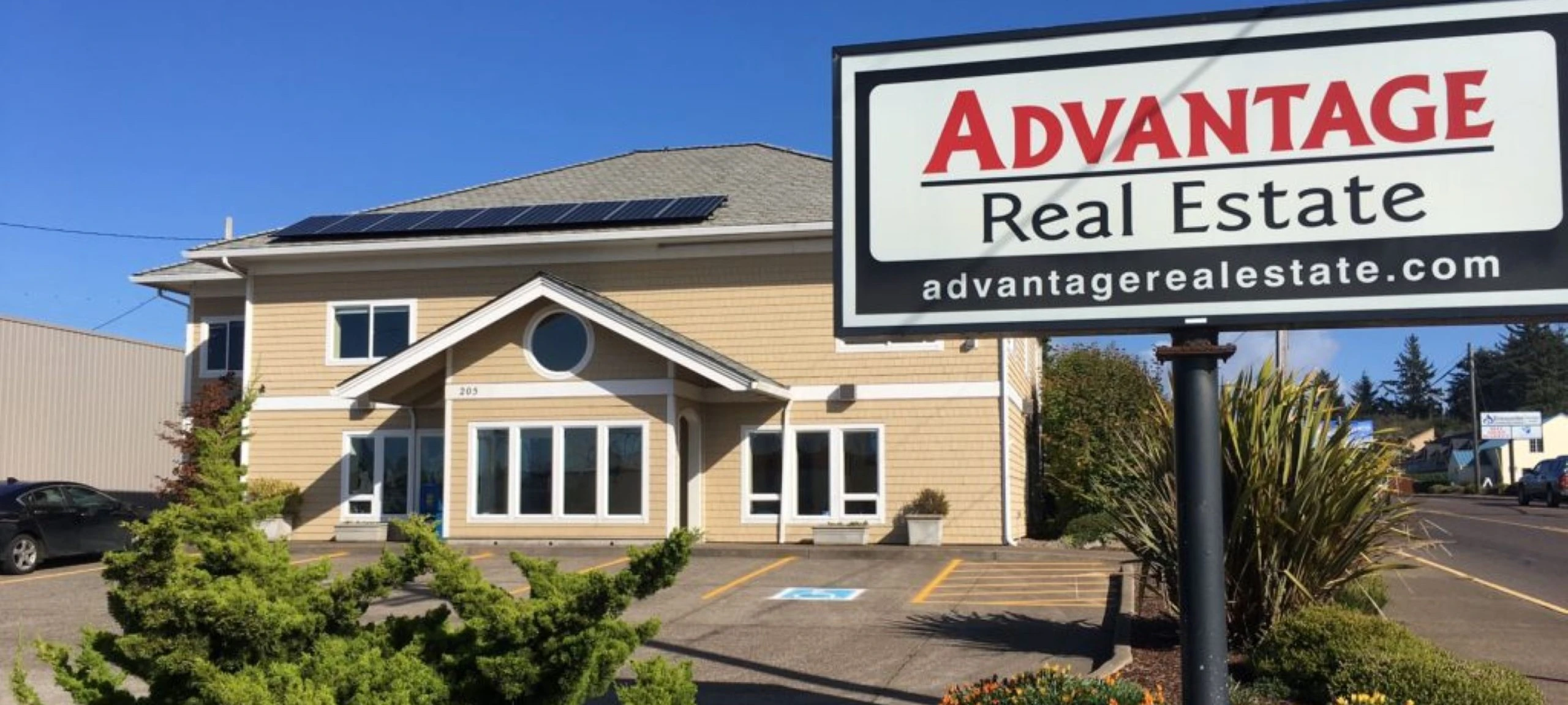 Newport's Advantage Real Estate: Lincoln County's trusted coastal realtor serving your needs with expert local knowledge.